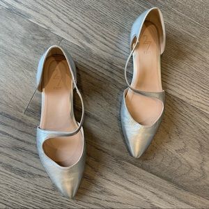 Naturalizer Silver Metallic Leather Flats Sz 8Wide